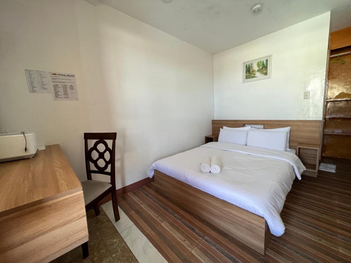 Gingging And Hotel 3*